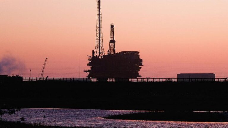 Goldman Sachs повысил прогноз цен на нефть до  за баррель