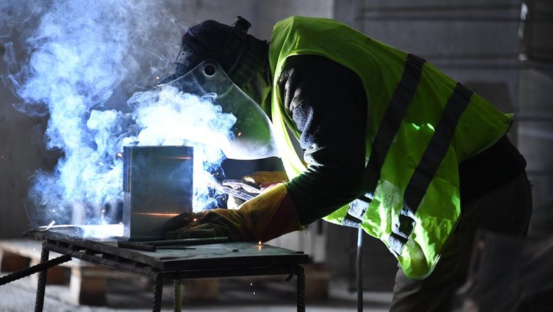 Летом 2026 года россияне будут больше работать и меньше отдыхать: вот с чем это связано