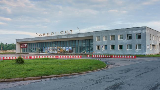 Аэропорты Костромы и Пскова приостановили работу