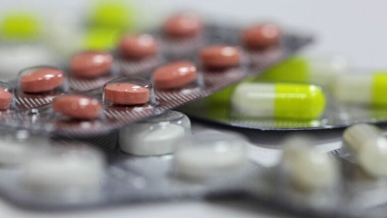 ФАС добилась снижения цен на четыре жизненно необходимых препарата