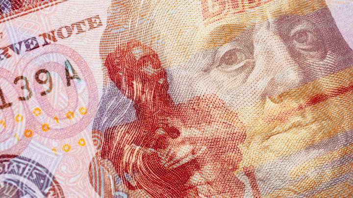 Курс доллара опустится до 65 рублей? Прогноз экономиста