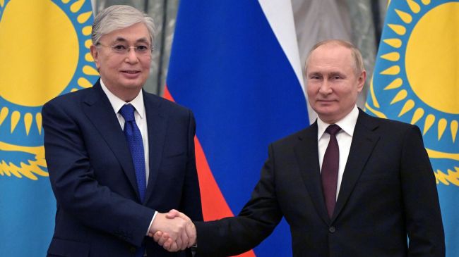 Путин посетит Казахстан