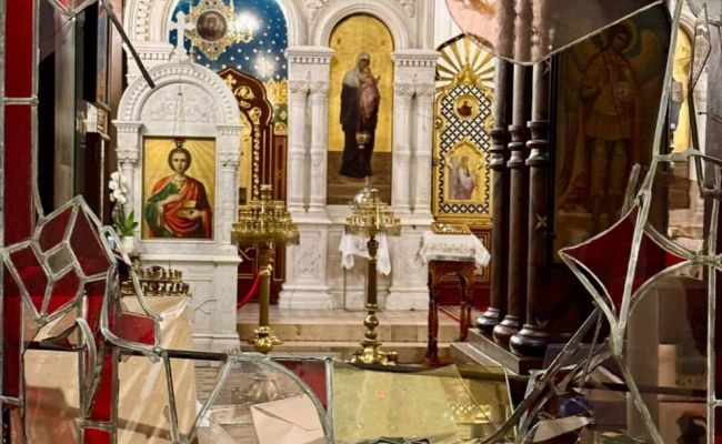 В Женеве разбили исторический витраж русского православного собора